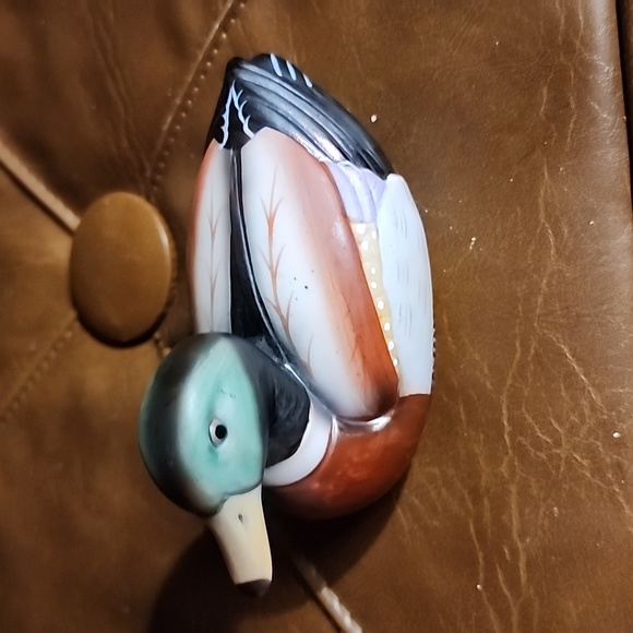 DUCK CERAMIC UPHOLSTERY  CLEANER Other - DUCK CERAMIC  UPHOLSTERY / CLOTHES HAIR AND  LINT REMOVER.